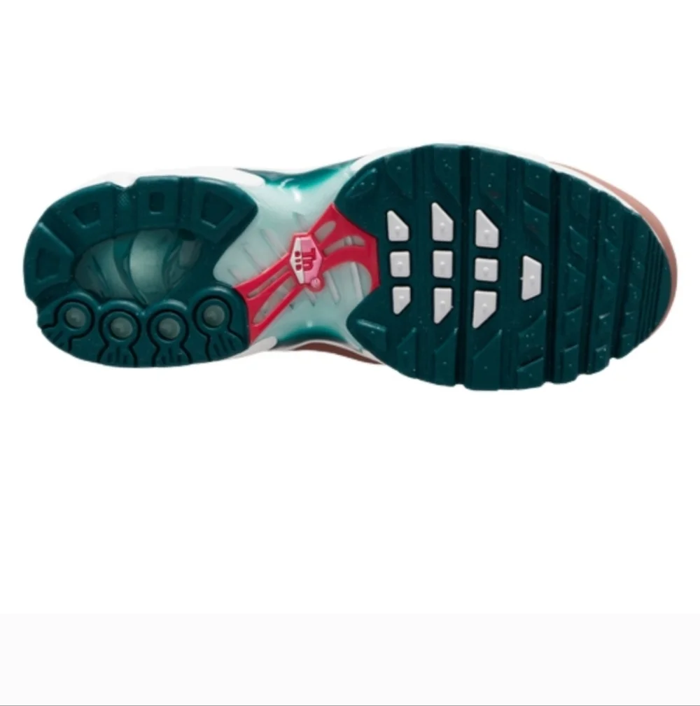 Nike Air Max Plus Big Kids'7Y Women's 8.5 White/Red Stardust/Jade Ice/Siren